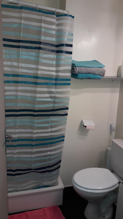 Studio Au Calme Apartment Deville-les-Rouen Bagian luar foto