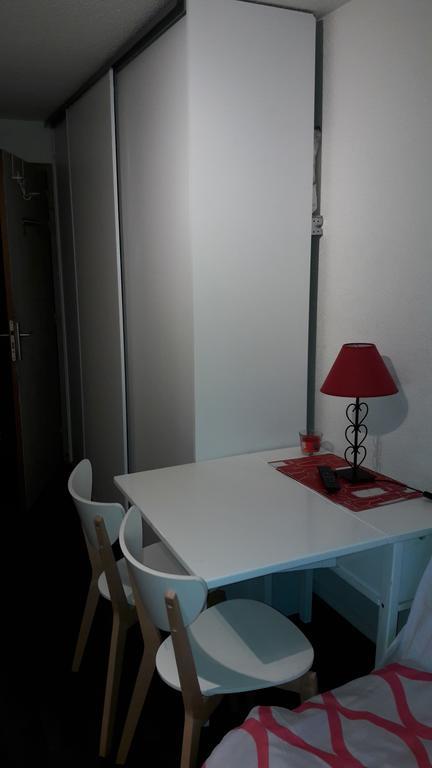 Studio Au Calme Apartment Deville-les-Rouen Bagian luar foto