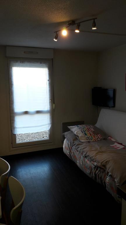 Studio Au Calme Apartment Deville-les-Rouen Bagian luar foto