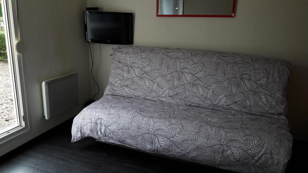 Studio Au Calme Apartment Deville-les-Rouen Bagian luar foto